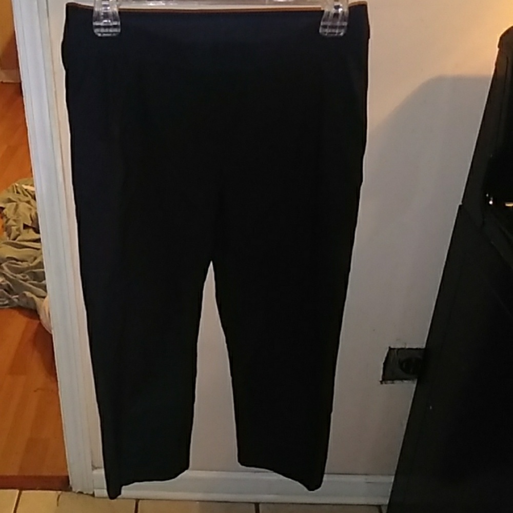 SIZE S SIMPLY VERA WANG CAPRI'S